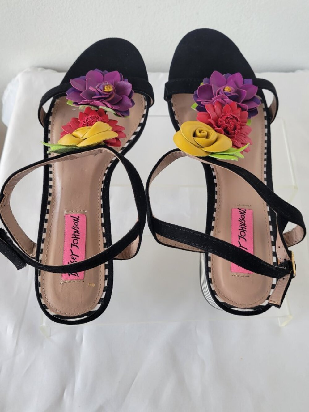 Betsey Johnson "Adde" Floral Block Heel Sandals – Size 9 - Picture 16 of 16